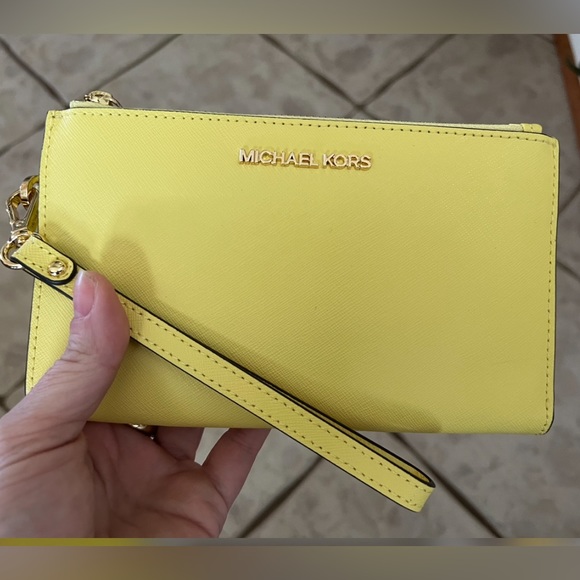 Michael Kors Jet Set Travel Lg Double Zip Wristlet Leather Wallet sunshine ⭐️ - Picture 7 of 11